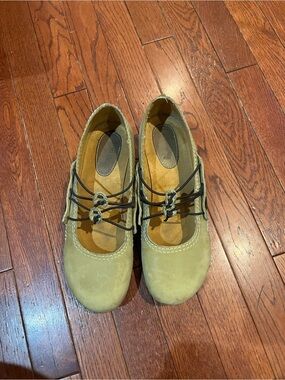 Women’s Casual Mary Jane Flats in Olive Green